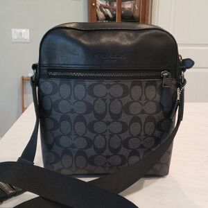 Coach Signature Black and Gray Messenger Bag Size Medium